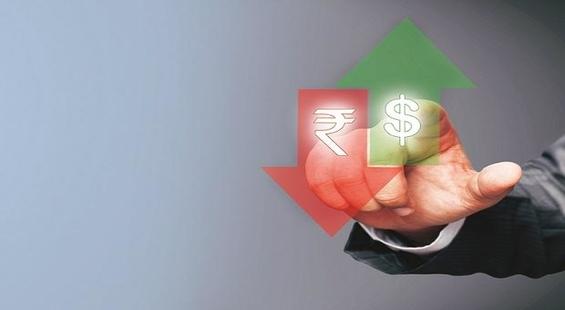 USD/INR trades in symmetrical triangle pattern