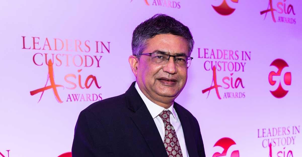 NSE MD and CEO Ashishkumar Chauhan honoured for his visionary leadership with a Lifetime Achievement Award