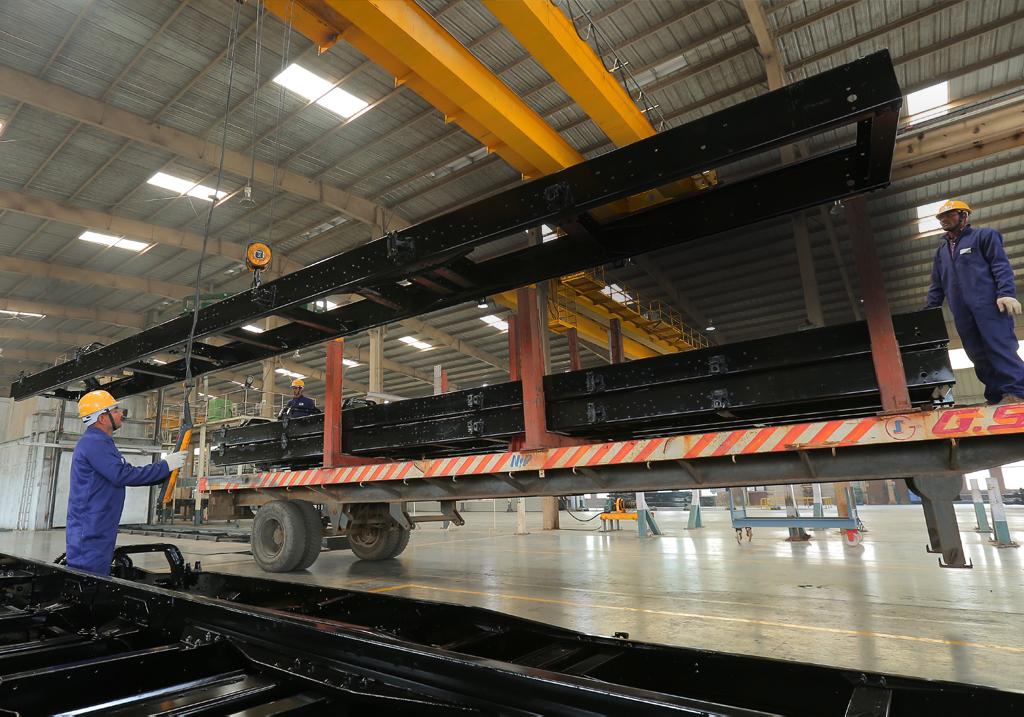 Omax Autos surges 5 per cent on plans of new unit