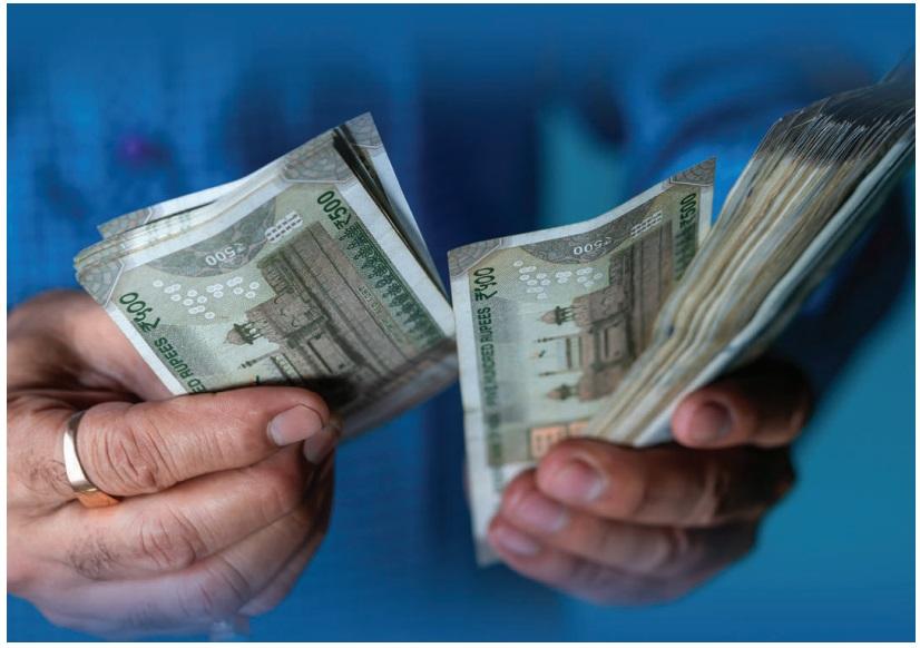 Financial Habits to Build a Strong 2025