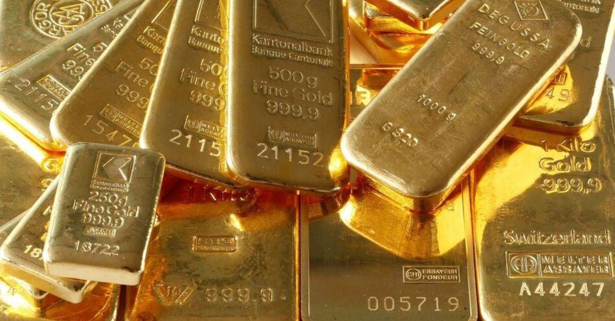 தங்கம், வெள்ளி இறக்குமதி வரி 6% இலிருந்து 15% ஆக உயர்த்தப்பட்டுள்ளது, இறக்குமதிகளை கட்டுப்படுத்தவும், ரூபாயை ஆதரிக்கவும்.