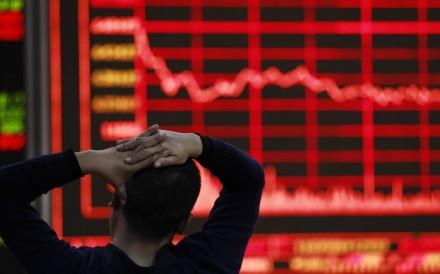 Market dips more than 400 points