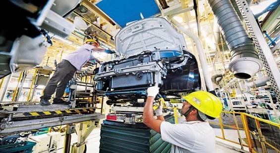 India Manufacturing PMI eases to 15-month low in August