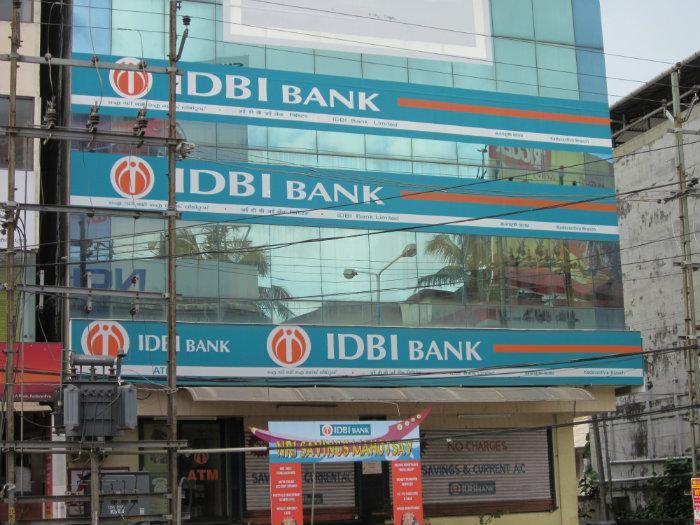 IDBI Bank to raise Rs 1500 via preferential allotment to LIC