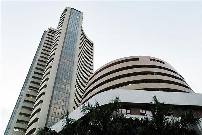 Market may remain volatile due to F&O expiry today
