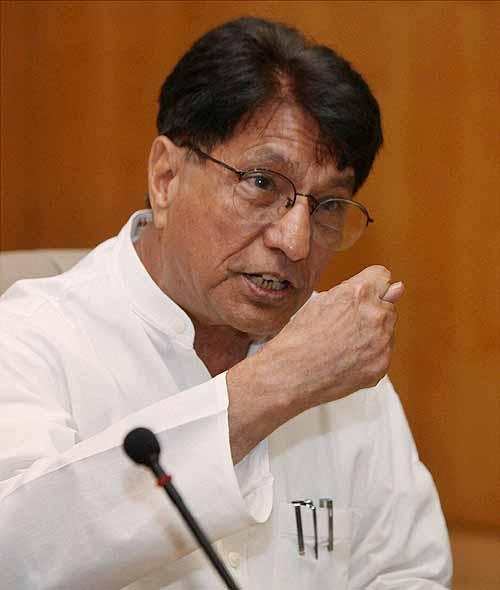  A Giant Leap in Civil Aviation As The Mammoth A-380 Gets The Govt Nod 