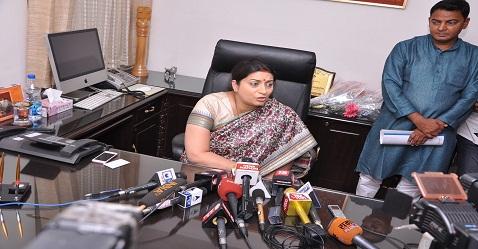 Union Textiles minister says weavers to be provided technical and financial assistance