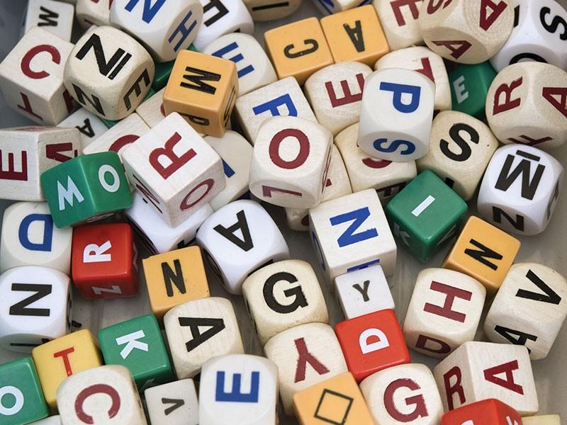 How to spot high-probability trend reversal zone using Trend line, Moving Averages and Fibonacci 